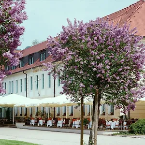 Schloss Pillnitz 4*, Dresden Germany